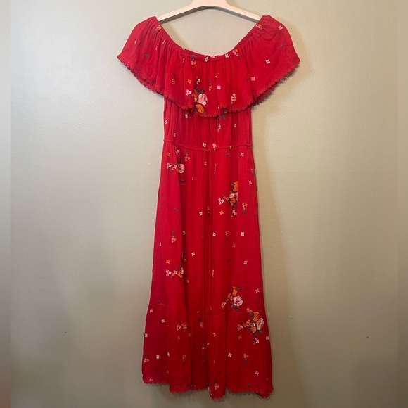 Small Red Floral Embroidered Lost + Wander Off the Shoulder Midi Dress - Picture 2 of 8